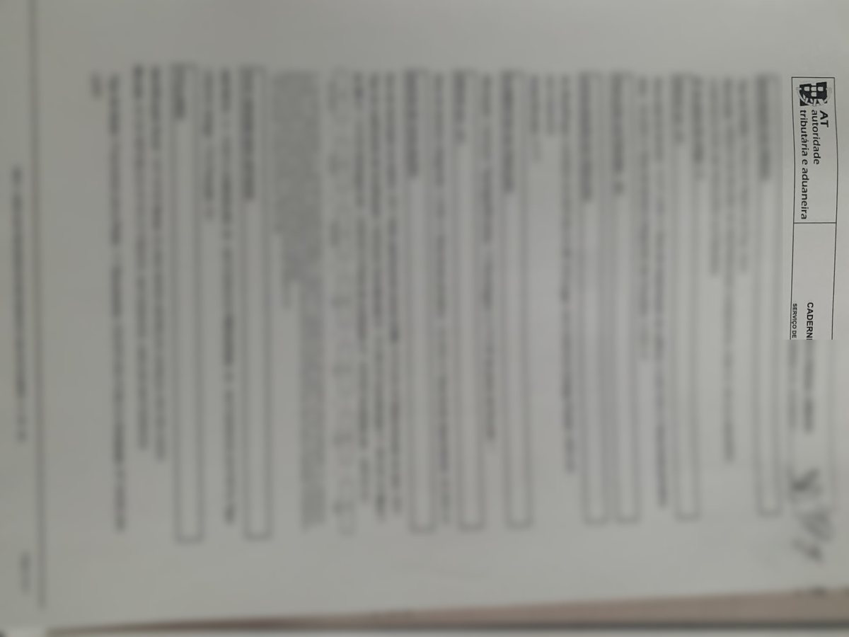 Caderneta predial urbana emise par l Autoridade Tributaria, document anonymise